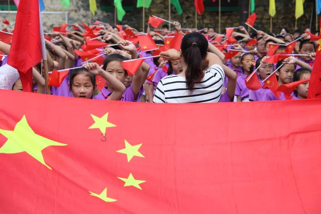 刘令飞、五条人与开心麻花，一起《致新年快乐》